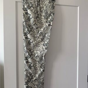 Weekend Max Mara Black and White Floral Cropped Pants